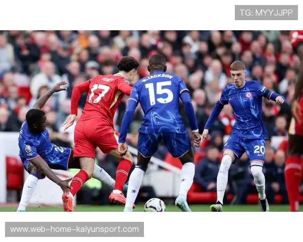 切尔西中后场的断球后快速推进直接形成得分