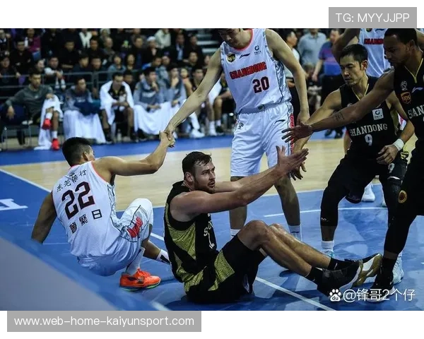 CBA新疆连续强攻内线压倒性表现，力压群雄