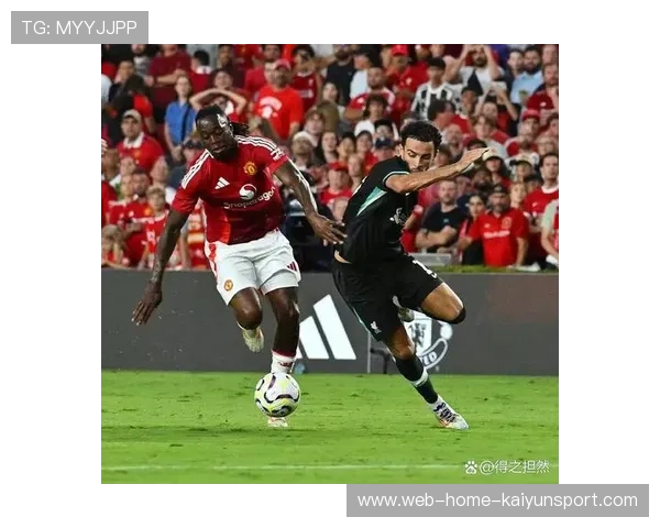 曼联后场出球受阻